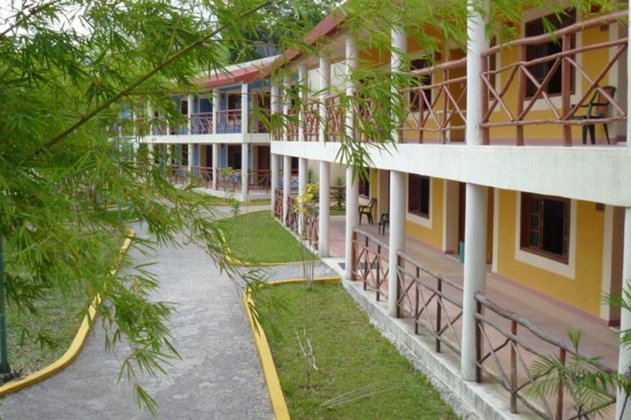 Hotel Debliz Xpujil Exterior foto